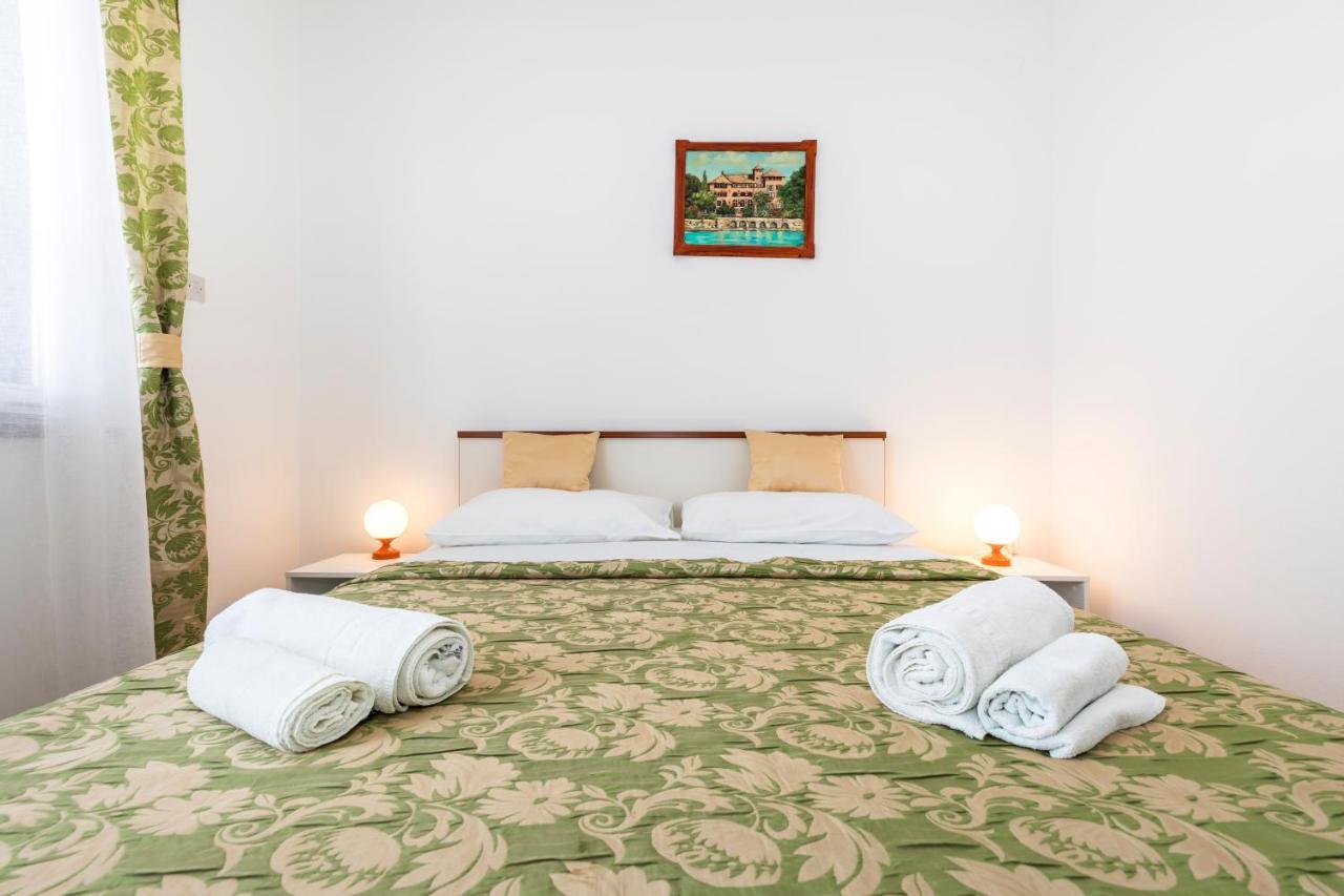 Apartment Muzic Mali Lošinj Esterno foto